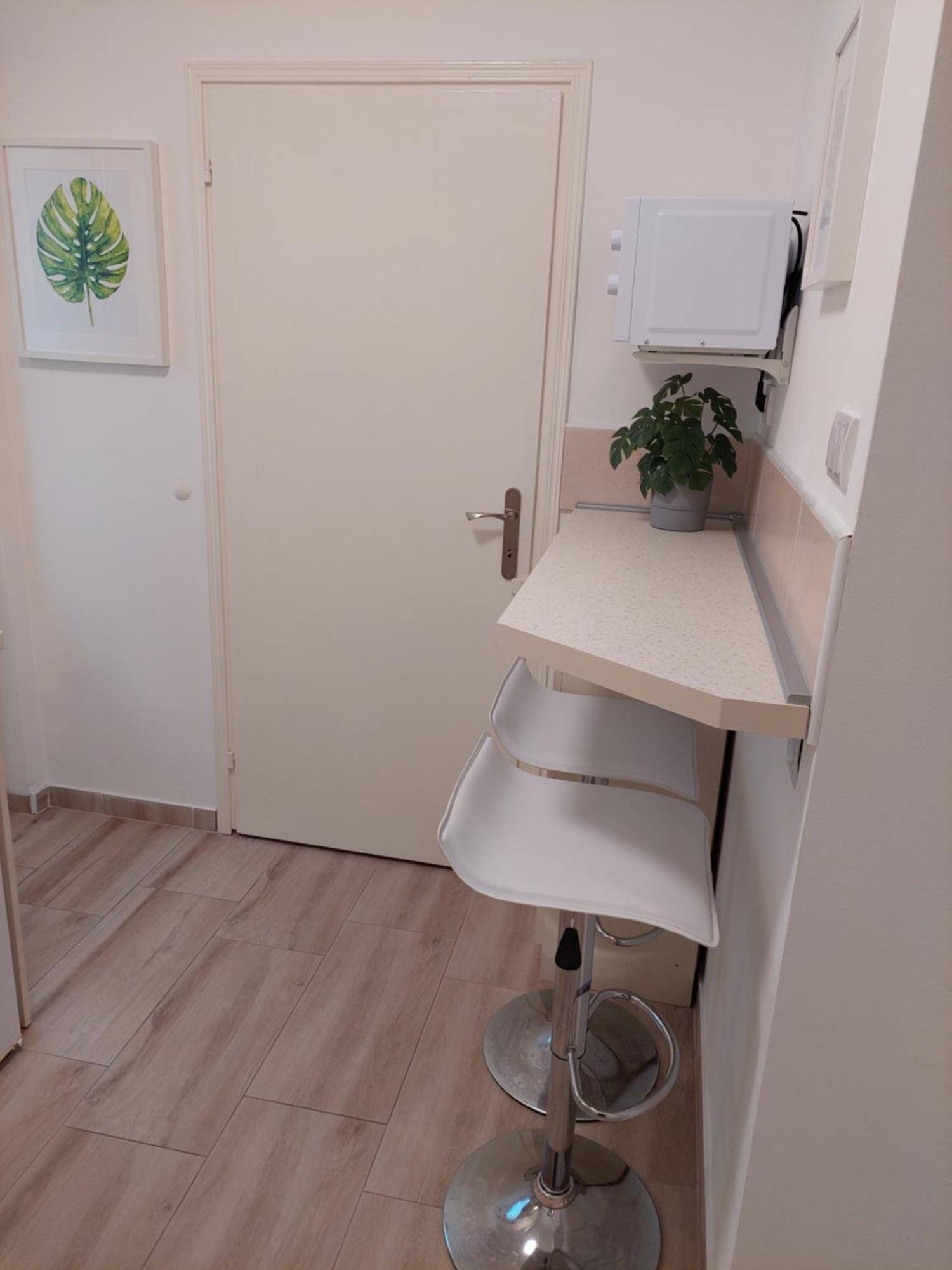 Street Apartment Суботица Экстерьер фото